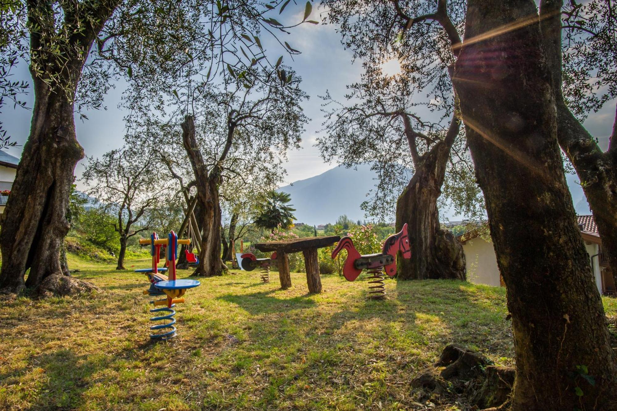 リーヴァ・デル・ガルダ Agritur Eden Maroneヴィラ エクステリア 写真